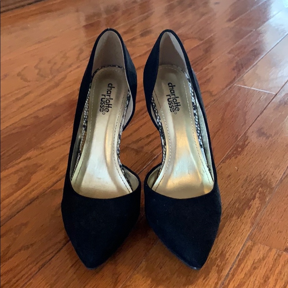 Black pointed toe heel